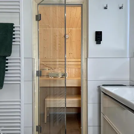 Herz Von 12 - Happy Sea *